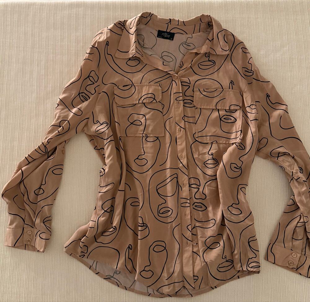 Milk & Honey Abstract Line Art Face Print Button Down Blouse Plus Size 2X